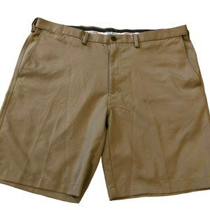 Men's Haggar Cool 18 Pro Khaki Shorts Sz 42 Comfort Waist Golf Shorts